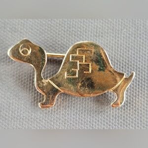 Sarah Coventry Gold Turtle Brooch